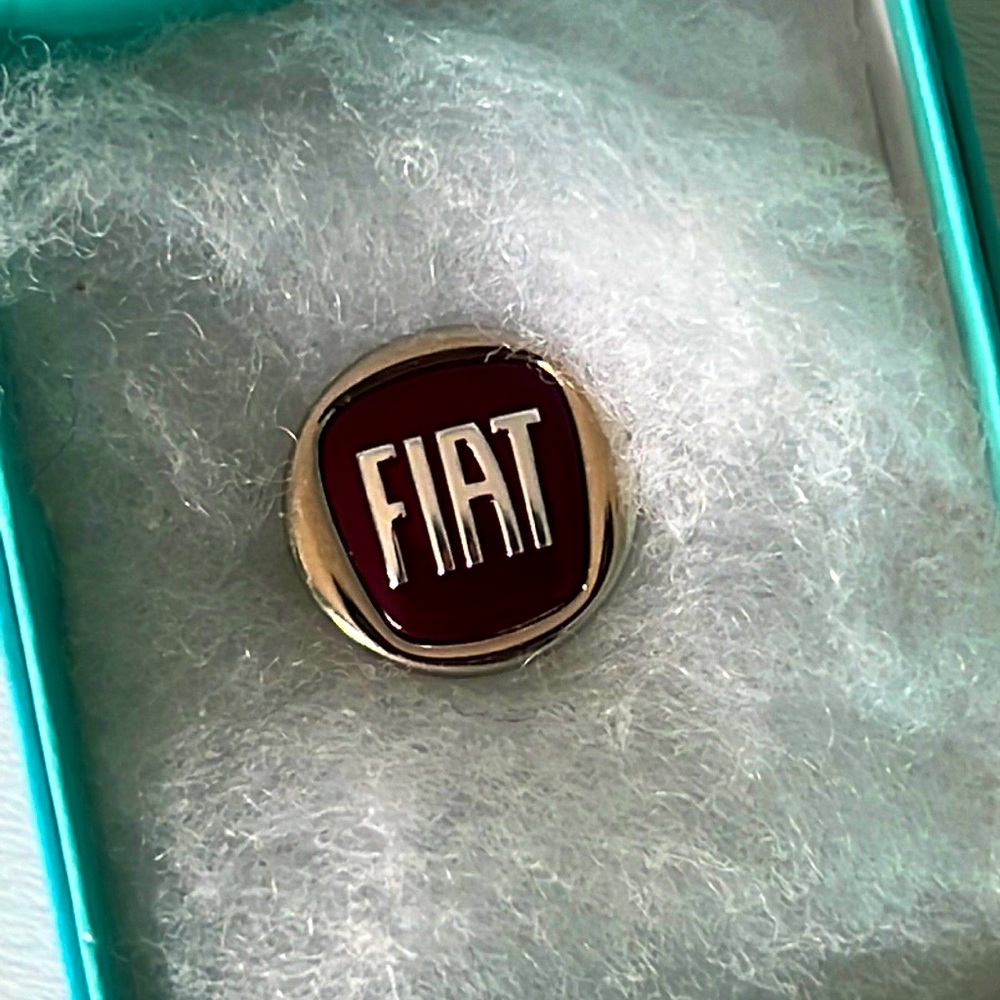 Fiat Collector Pin UNISEX